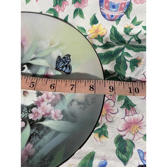 Jewels of the Flowers "Amethyst Flight" Collectors Plate, Tan Chun Chiu 1991 - Picture 8 of 8